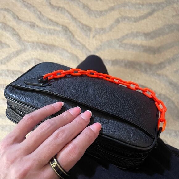 Louis Vuitton Soft Pochett Volga Black Monogram Embossed Leather Belt Bag Clutch - Picture 3 of 12